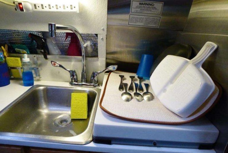 Quick Guide: Cleaning After Cooking in Your Class B RV