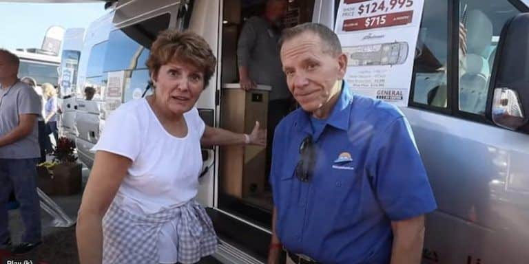 photo of mike and jennifer at rv show