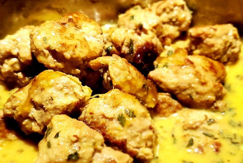 photos of complete rv recipe of thai turkeyy meatballs
